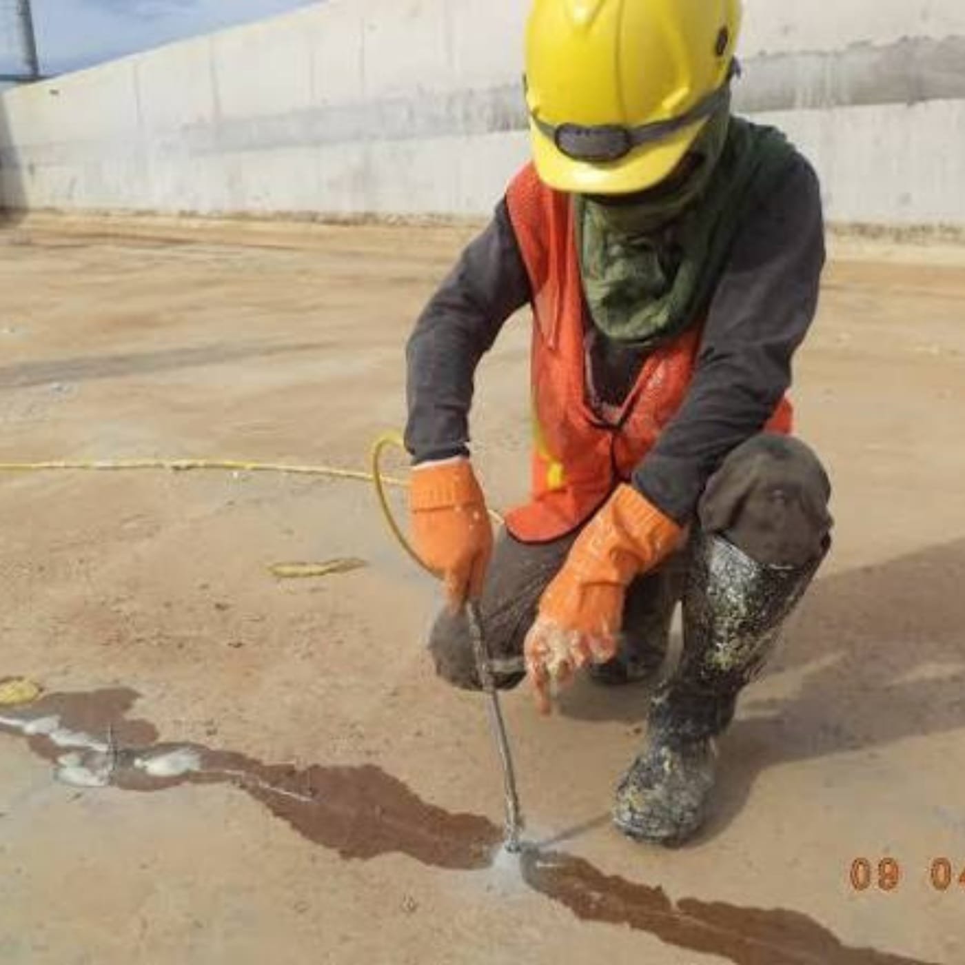 Jasa Waterproofing Jakarta injeksi beton dak bangunan rembes retak